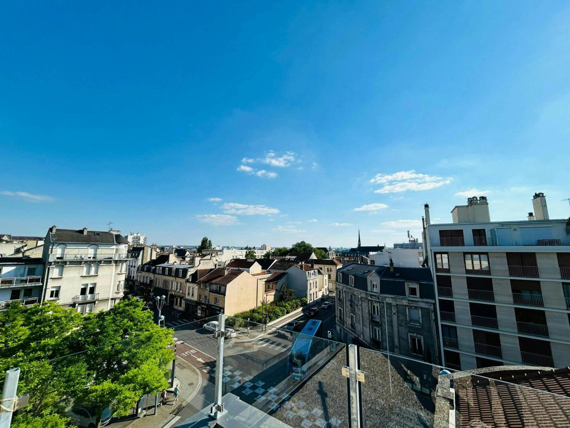 We Live In R - Duplex 504 Apartment Reims Bagian luar foto